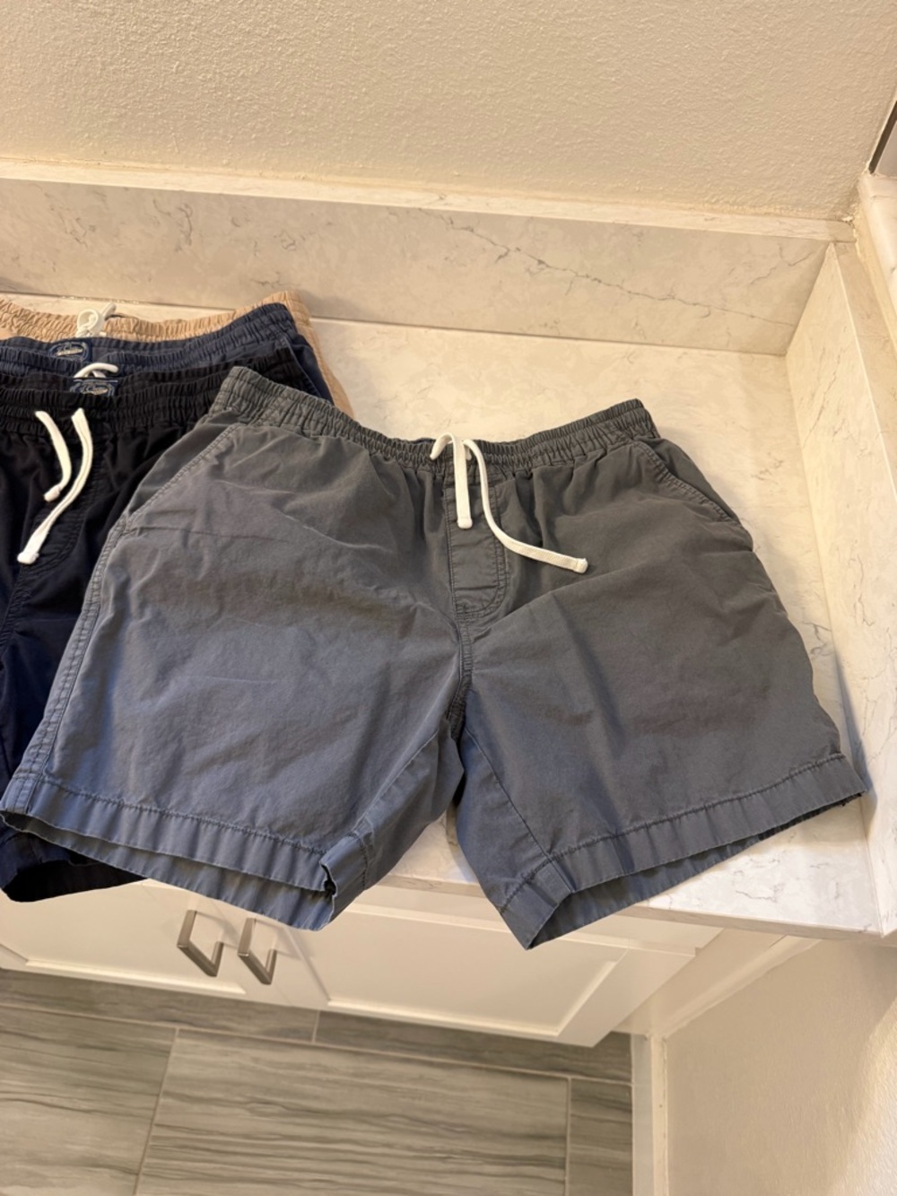 J. Crew Men’s Shorts 4 Pairs Size Medium 6 Inch Inseam - Picture 5 of 9